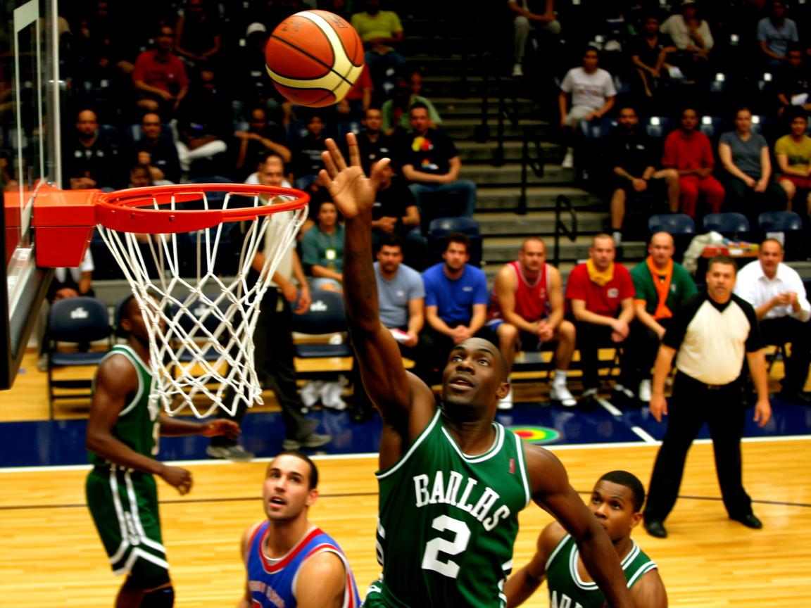 九游.中国官网-“简阳文体中心：篮球赛场激烈对决，选手激情四射”  第3张